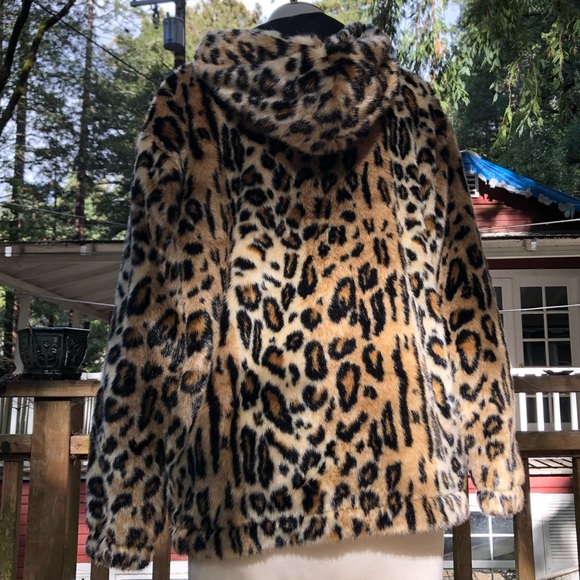 Silence & Noise Leopard Faux Fur Coat / Sweatshirt - Picture 3 of 3